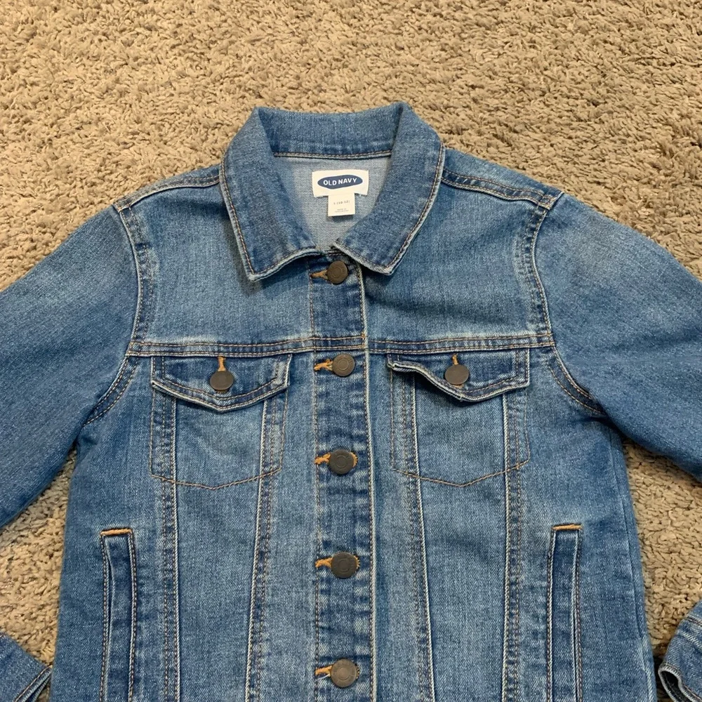 Girl’s Old Navy Denim Jean Jacket Large (10-12).
